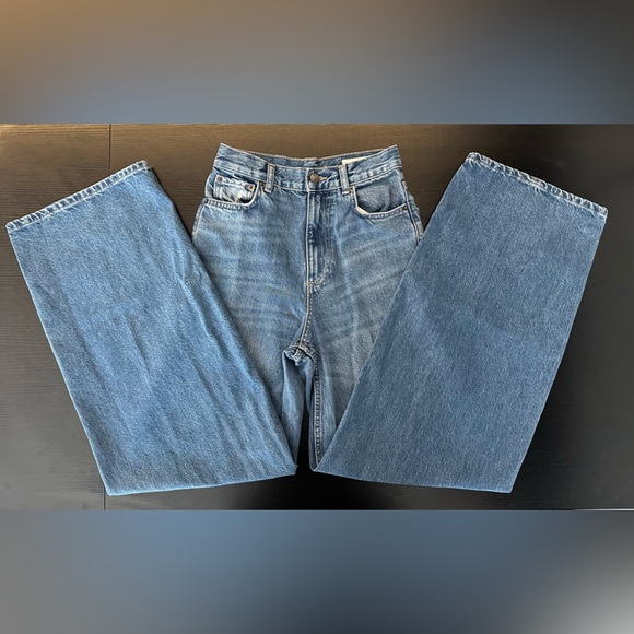 Zara Women's High Rise Classic Blue Jeans - Picture 3 of 10